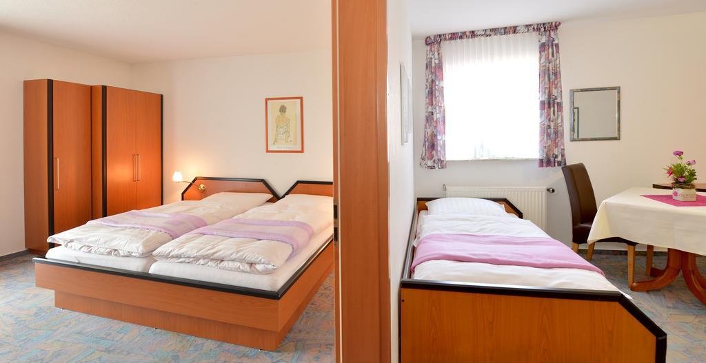Rhoen-Hotel Sonnenhof - Restaurant & Cafe Poppenhausen Δωμάτιο φωτογραφία