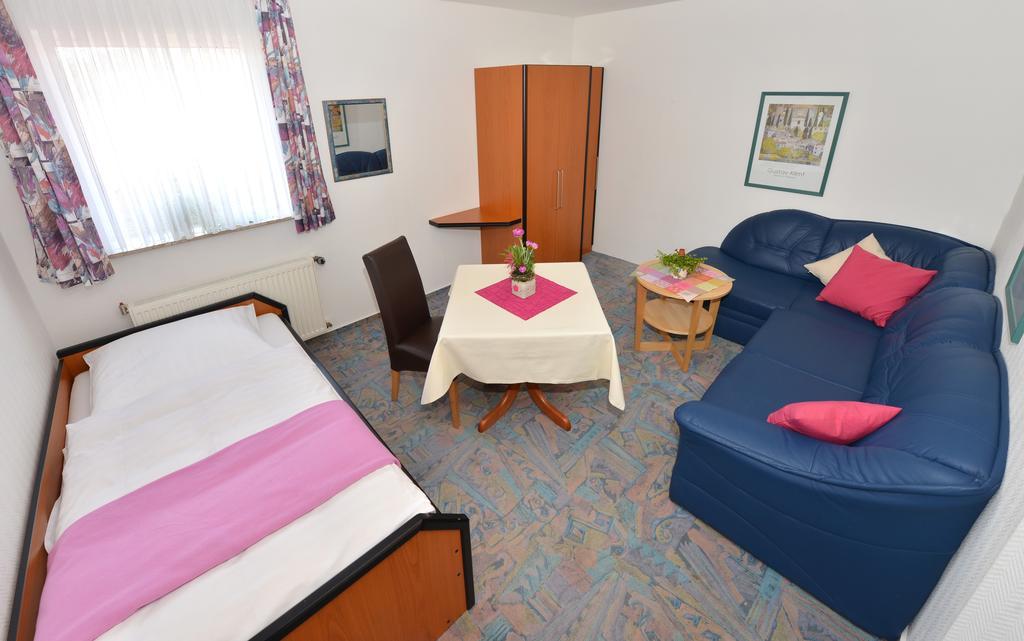 Rhoen-Hotel Sonnenhof - Restaurant & Cafe Poppenhausen Δωμάτιο φωτογραφία