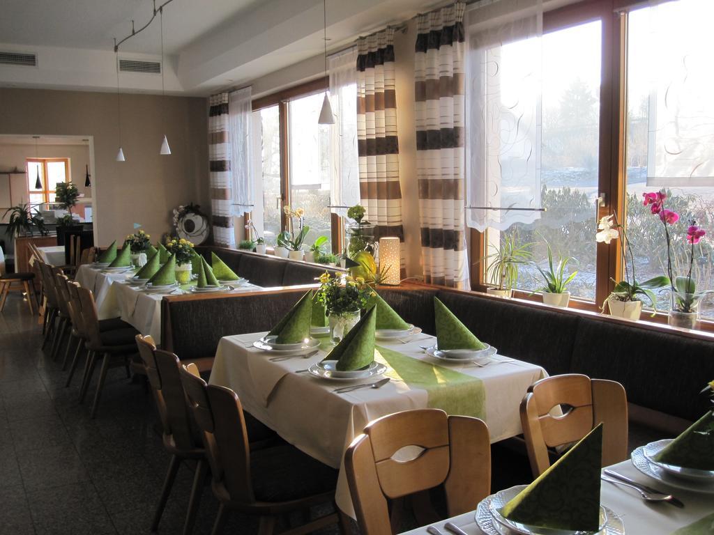 Rhoen-Hotel Sonnenhof - Restaurant & Cafe Poppenhausen Εξωτερικό φωτογραφία