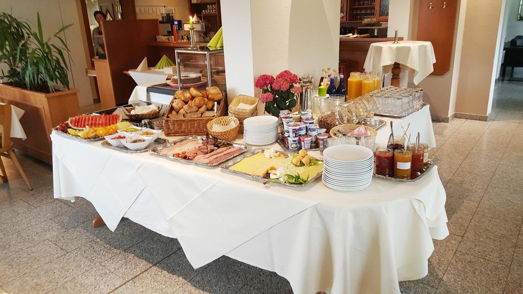 Rhoen-Hotel Sonnenhof - Restaurant & Cafe Poppenhausen Εξωτερικό φωτογραφία